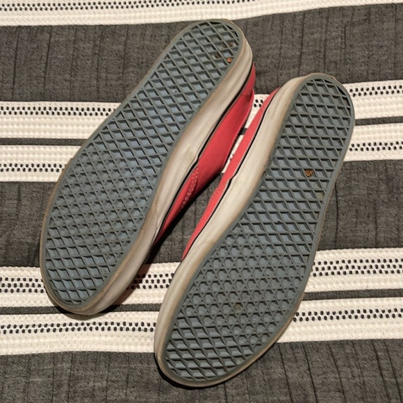 Vans - Picture 6 of 6